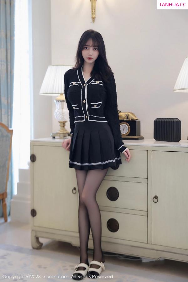 [XiuRen]高清写真图 2023.08.25 No.7287 玥儿玥er 黑丝美腿